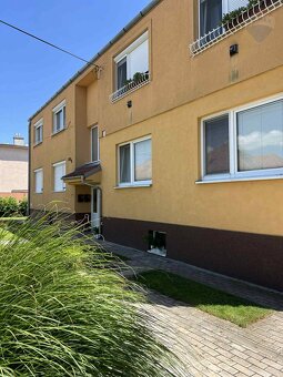 PREDAJ:3 izbový byt s garážou a záhradkou, blízko centra mes - 2