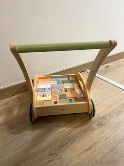 Joueco dreveny vozik s kockami - 2