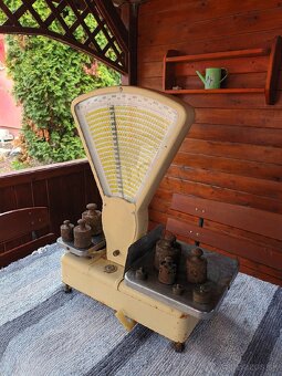 ,,Retro,,obchodná váha - 2