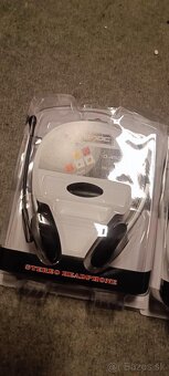 Predám tieto slúchadlá 2ks - 2