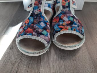 Papucky zn. Manik v. 27 - 2
