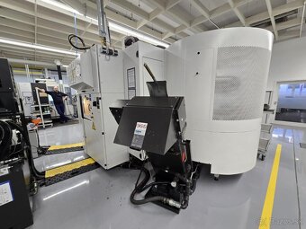 CNC obráběcí 5-ti ossé centrum MICRON - 2