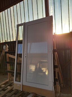 Plastové vchodove dvere - 2