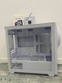 Biela PC skrinka - 2