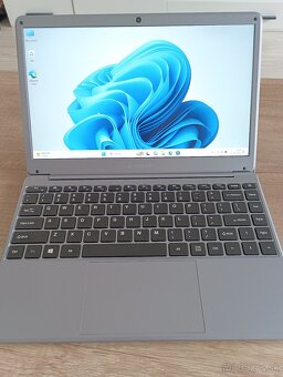 Predám 14" notebook 8GB RAM 256 GB HDD win11 - 2