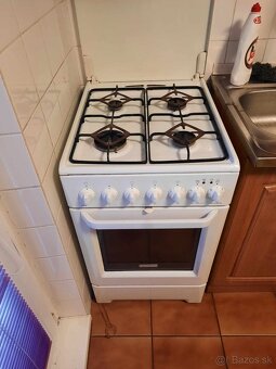 Predám Sporák Electrolux EKK 511501 W - 2