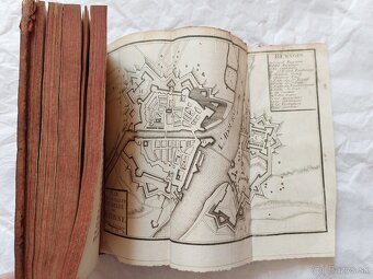 Kniha r. 1722 s mapami, originál 303 ročná kniha - 2
