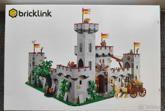 Lego Medieval Seaside Market a Siege Encampment - 2