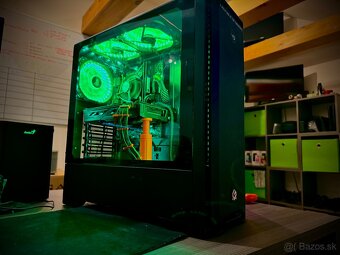PC - i5-10400F, 16 GB RAM, 1,25 TB, R9 380 – zelené LED - 2