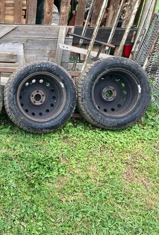 Zimné bezdušové kolesá Lassa Iceways 5x108 215/60 R16 - 2
