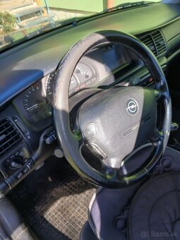 Opel Vectra - 2