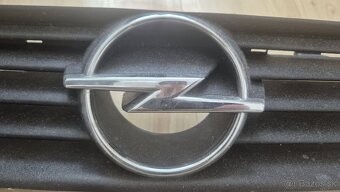 Predám prednú masku na Opel Astra G - 2