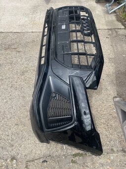 Audi Q8 naraznik maska 4M8 807 437 D 437E - 2