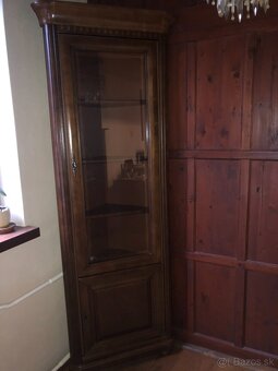 Rustikálna rohová vitrína - 2