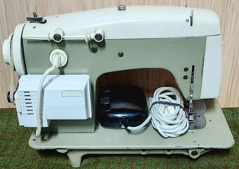 Predám Šijací stroj. - 2
