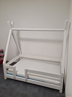 Detská drevená posteľ BENLEMI NAKANA v tvare teepee s bočnic - 2