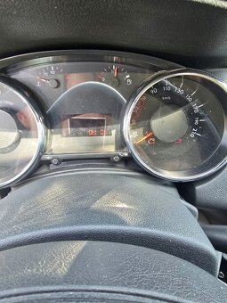 Peugeot 5008 7 miestny - 2