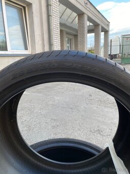 Pirelli P Zero 295/35 ZR20 - 2