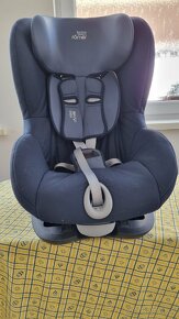 Britax Römer KING II
- 2