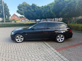 BMW E91 Facelift 318d - 2