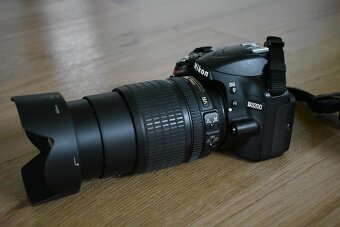 Nikon d3200 + objektiv nikkor 18 - 105 AF-S - 2