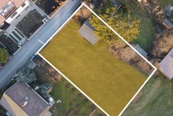 Exkluzívny stavebný pozemok 726 m² – Nitra, Zobor - 2