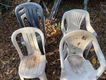Zahradne plastove stolicky - 2