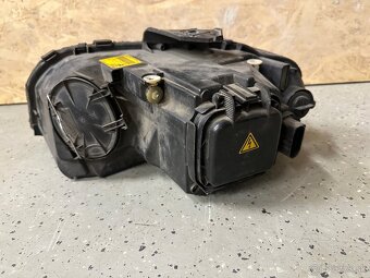 Predám svetlo audi a3 8p - 2