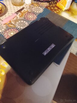 Dell Latitude 3190 - 2