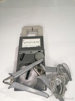 Kliešťový wattmeter PK220 - 2