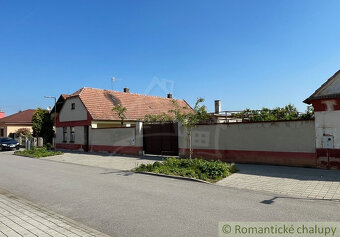 Vidiecky dom s krásnym pozemkom 1500 m2 v centre obce Vode - 2