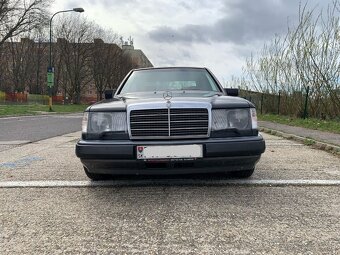 Mercedes 124 230e 1992 97kw 380 000km BA - 2