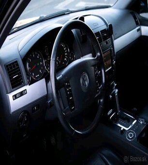 Wolsvagen Touareg 3.0 - 2