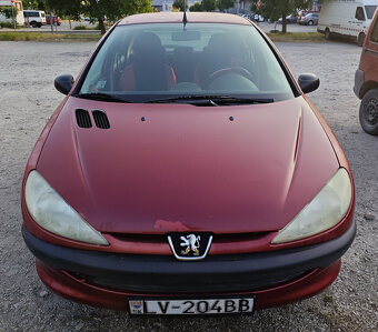 Peugeot 206 1.1 na diely alebo opravu - 2