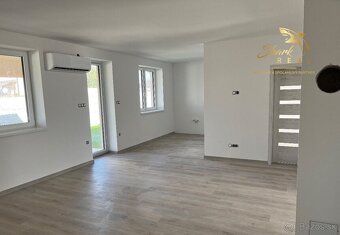 Predaj 4 izbový rodinný dom Dvory nad Žitavou / N. Zámky - 2