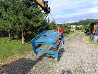 Pracovný stôl - 2