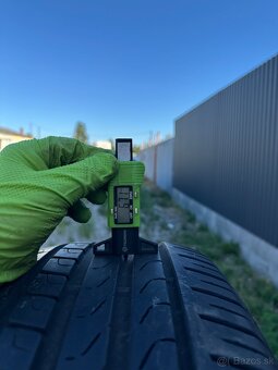 Dobrý deň, predám pneumatiky Značka: PIRELI Rozmer: 245/50 R - 2