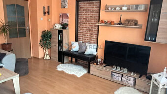 Na predaj 4-izbový byt 83 m² – ul. Jilemnického v Stropkove - 2