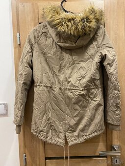 Zimna bunda hneda - 2