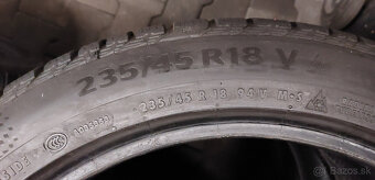 Continental 235/45 R18 zimné - 2