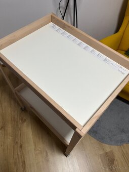 Prebaľovací stôl a podložka - 2