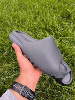 Yeezy Slide Slate Grey 42 - 2