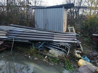 brána plechová plech trapéz plechová buda - 2