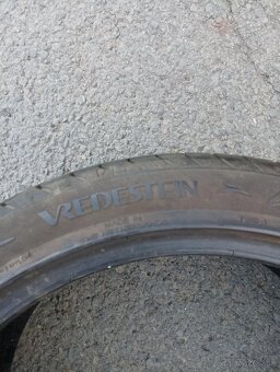 Pneu VREDESTEIN 225/40 R18 - 2