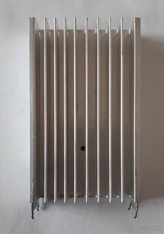 Hlinikovy chladic rebrovany / vertikalny. 100 x 60 x 25 mm - 2