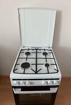 Predam plne funkčný elektrický sporák Amica - 2