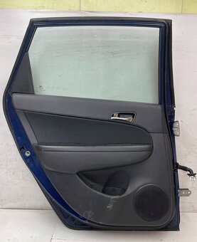 Hyundai i30 I 2007- ľavé zadné dvere kombi - 2