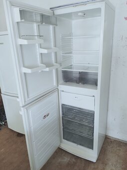 Predám chladničku Eurotech 200cm - 2