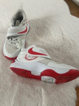 Tenisky na basket Nike 33 - 2