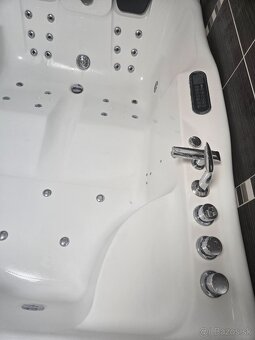 Hydromasažná vaňa Wellis - 2